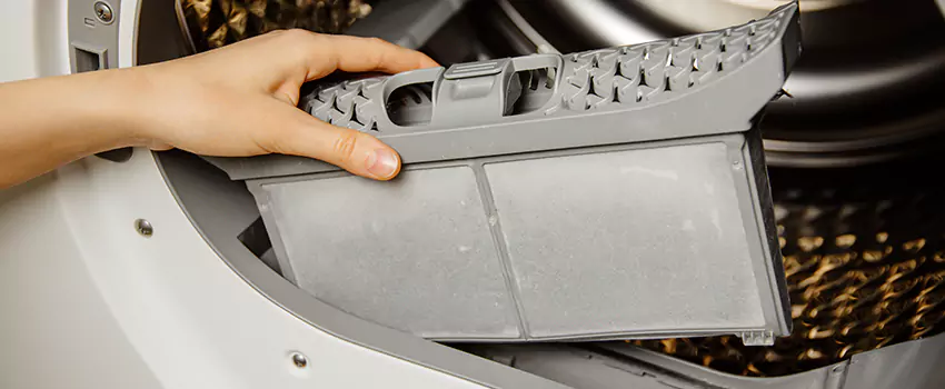 Signs Of A Clogged Dryer Lint Trap in Palm Springs, Florida